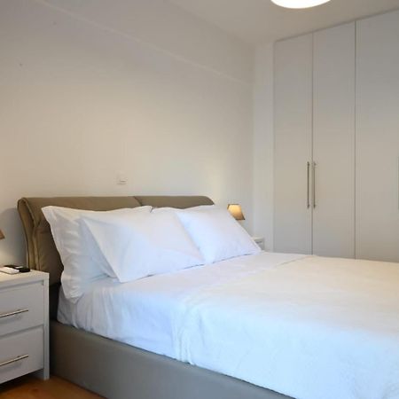 Modern Two Bedroom Apartment At Koukaki Athens Exterior photo